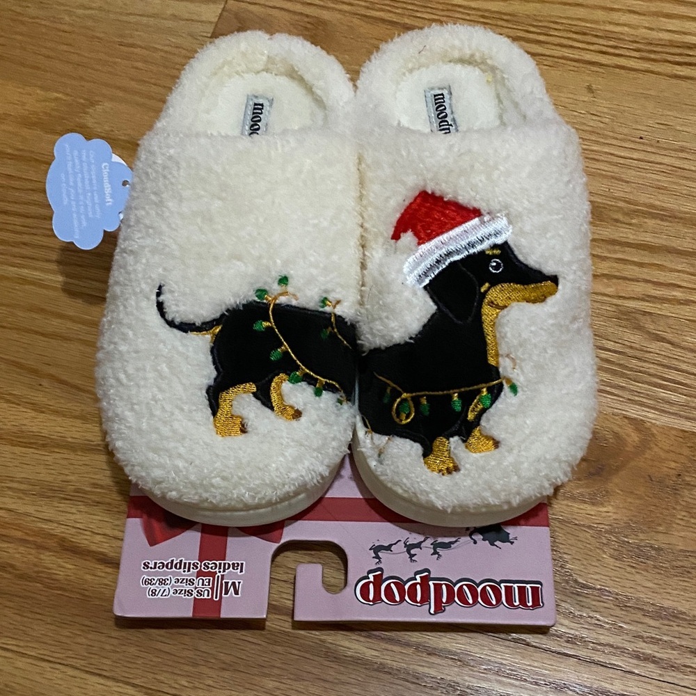 Dachshund Dog Christmas Slippers